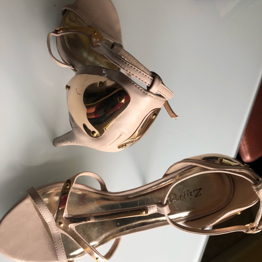 Sigo Soho Cream & Gold Sexy Heels - Picture 2 of 4